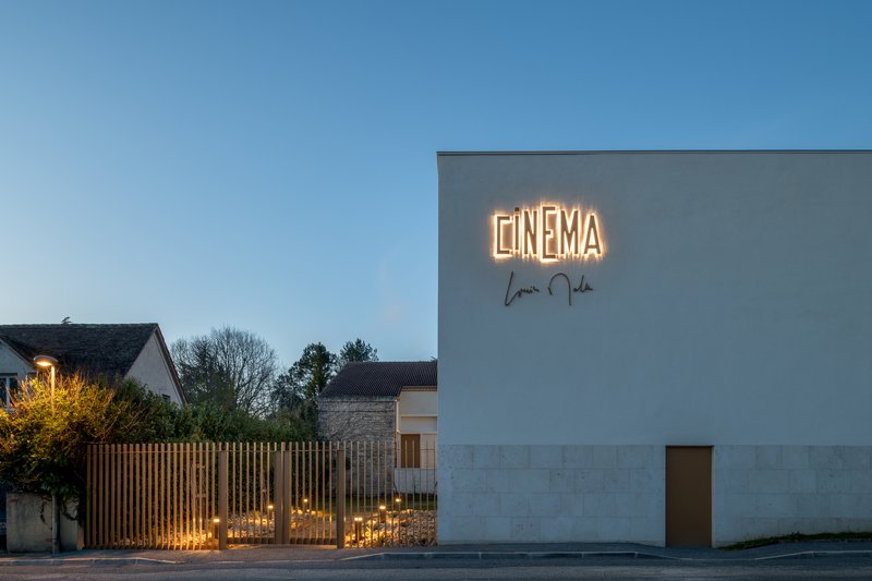 Louis Malle Cinema / Atelier Nastorg + Atelier Revel Architecture - Exterior Photography, Concrete