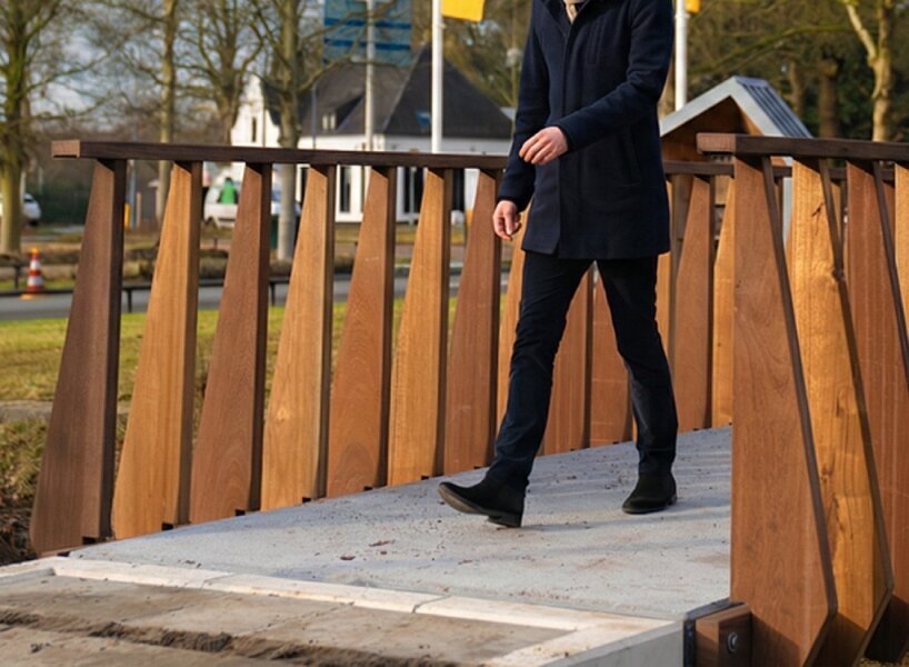 A Ponte que Abraça o Futuro: Concreto Reciclado e a Arte de Capturar o Tempo