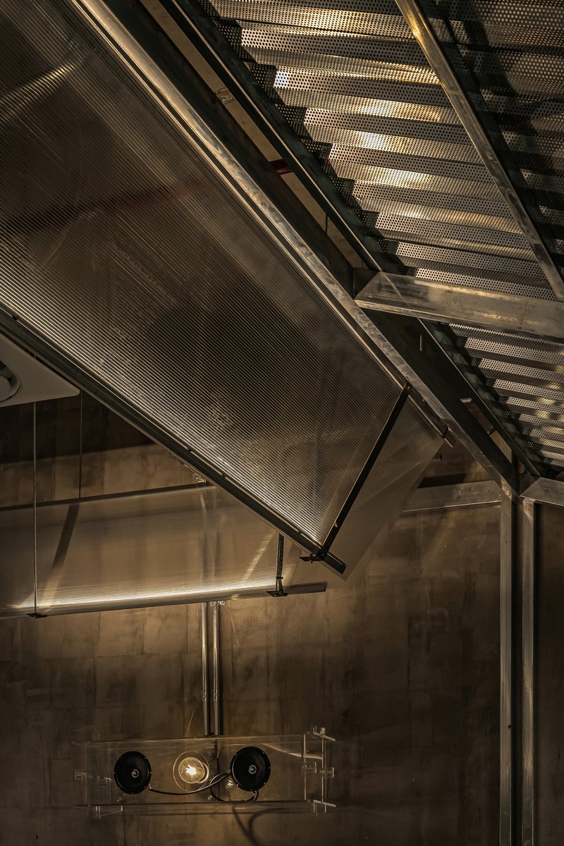 Café An Miên Lumière / xưởng xép - Imagem 23 de 30