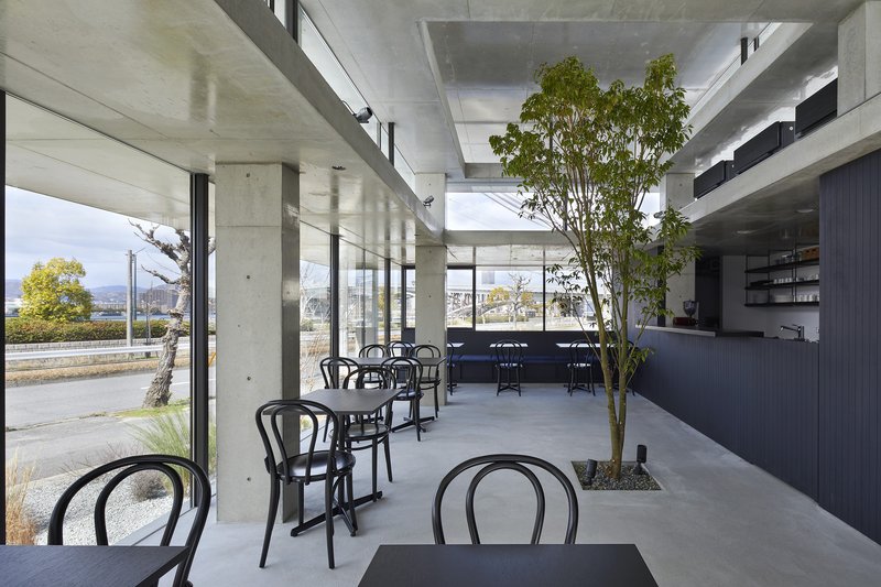 Cafeteria em Ujina / IGArchitects - Fotografia de Interiores, Mesa, Iluminação, Cadeira