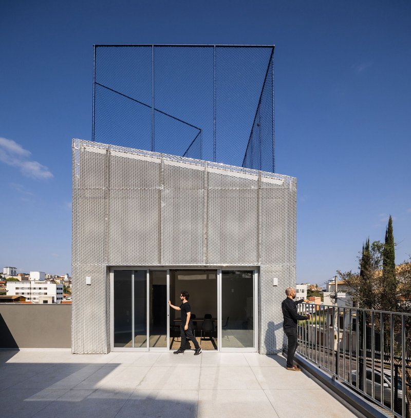 Colégio Alumnus / BIRI + Estúdio Pedro Haruf + MOBIO Arquitetura - Fotografia de Exterior, Fachada